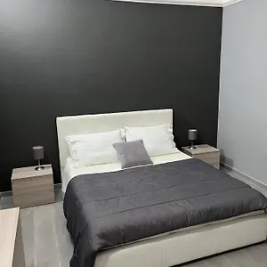 https://delia-apartment.taorminaitalyhotels.com