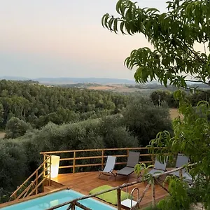 https://casale-nora.it-tuscanyhotel.com